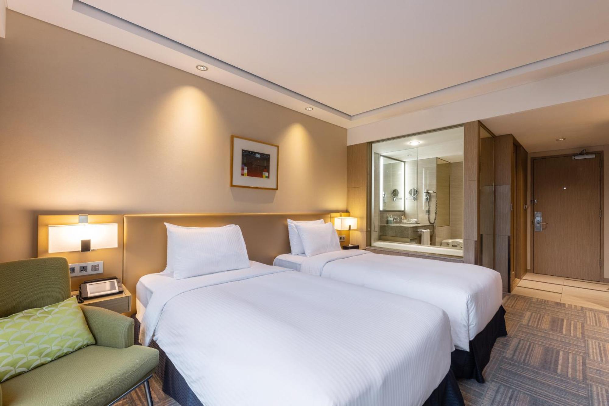 Hotel Novotel Ambassador Gangnam 5*