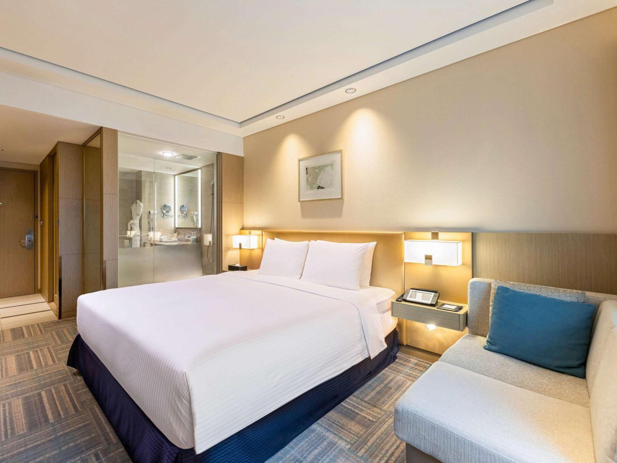 Novotel Ambassador Gangnam Hotel 5*